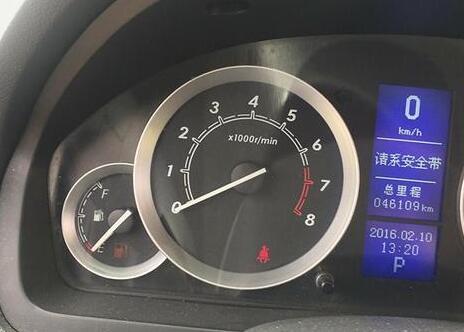 汽车没油时速度多少